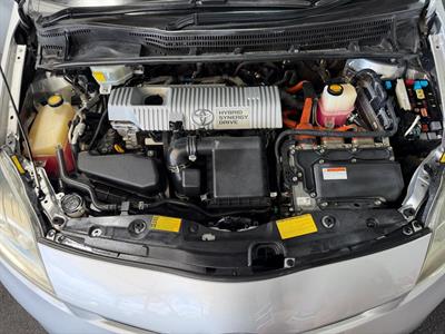 2013 Toyota Prius - Thumbnail
