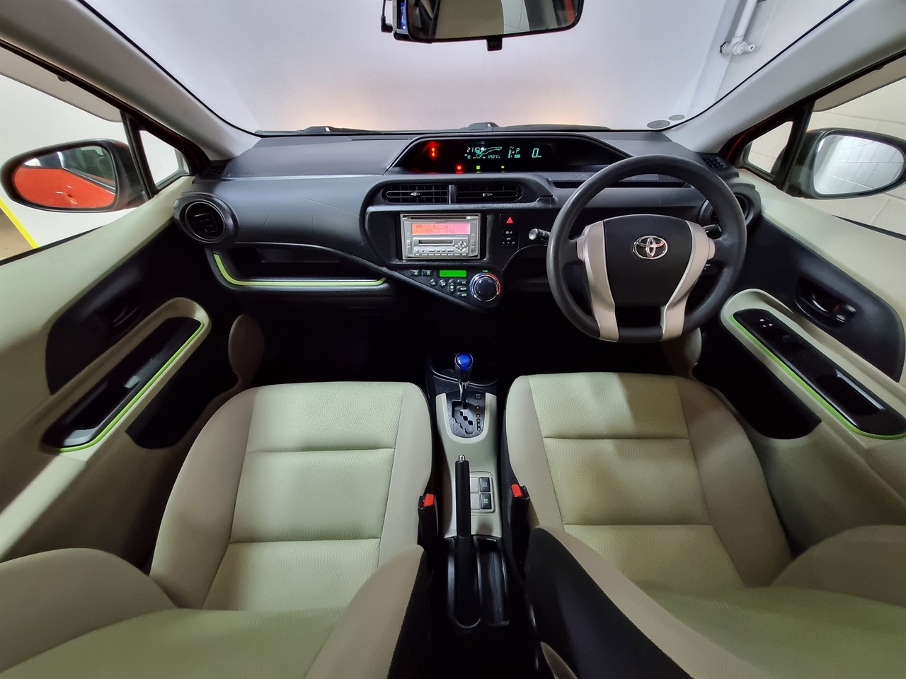 2013 Toyota Aqua