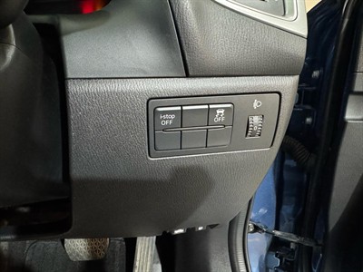 2017 Mazda Axela - Thumbnail