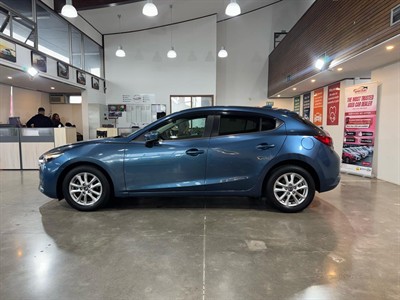 2017 Mazda Axela - Thumbnail