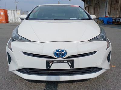 2019 Toyota Prius - Thumbnail