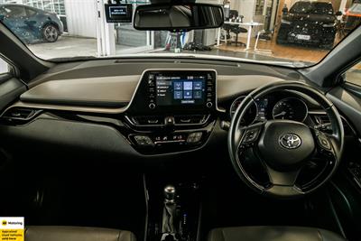 2020 Toyota C-HR - Thumbnail