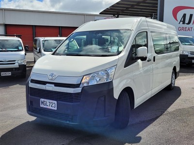 2019 Toyota Hiace - Thumbnail