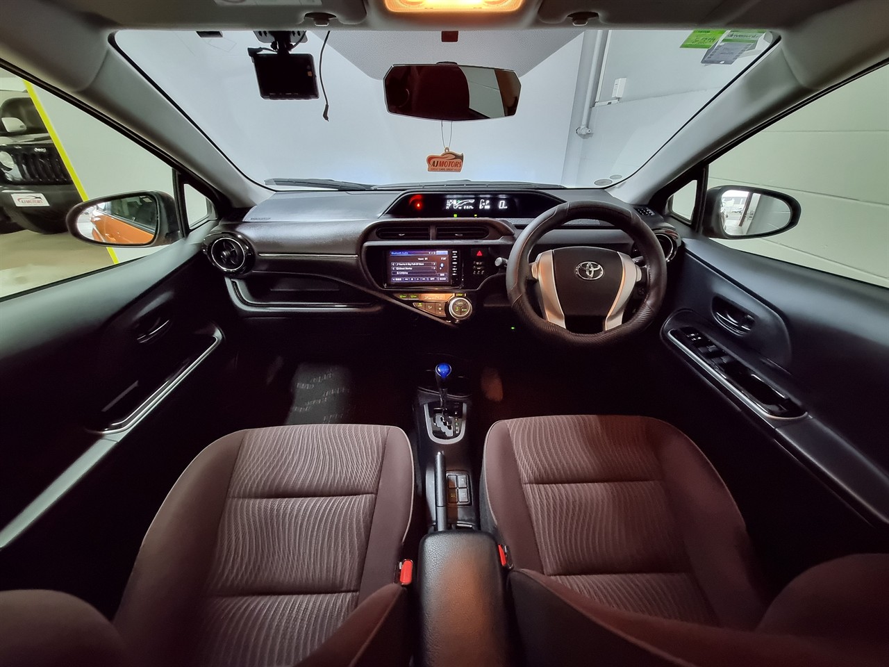 2015 Toyota Aqua