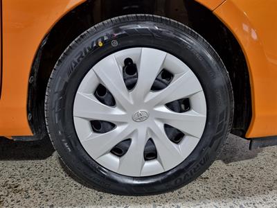 2015 Toyota Aqua - Thumbnail