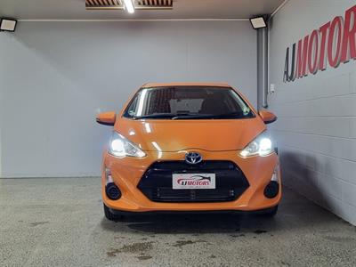 2015 Toyota Aqua - Thumbnail