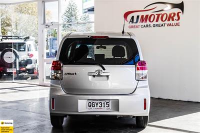 2012 Toyota Spade - Thumbnail