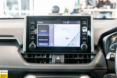 2022 Toyota RAV4 - Thumbnail