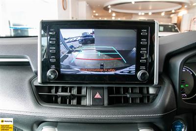 2022 Toyota RAV4 - Thumbnail