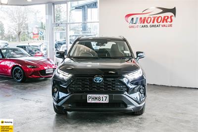 2022 Toyota RAV4 - Thumbnail