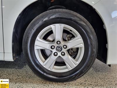 2017 Toyota Alphard - Thumbnail