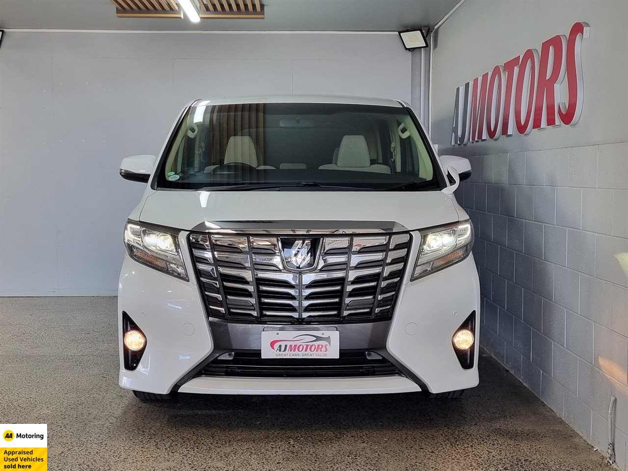 2017 Toyota Alphard