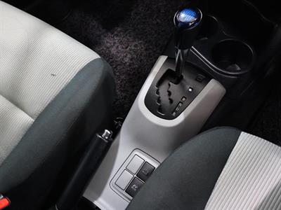 2013 Toyota Aqua - Thumbnail