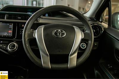 2016 Toyota Aqua - Thumbnail