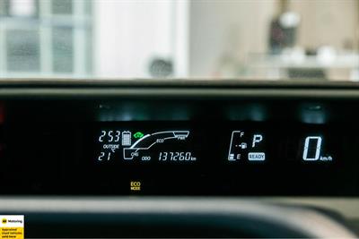 2016 Toyota Aqua - Thumbnail