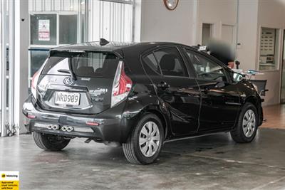 2016 Toyota Aqua - Thumbnail