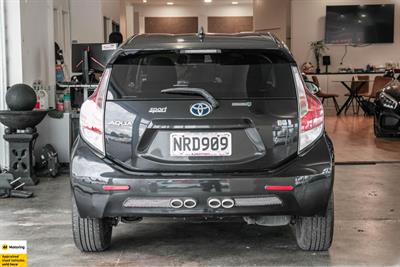 2016 Toyota Aqua - Thumbnail