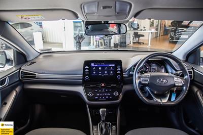 2022 Hyundai IONIQ - Thumbnail