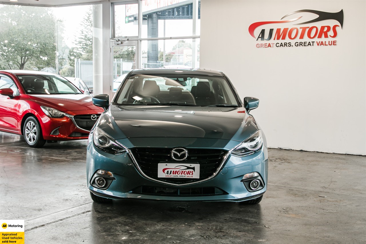 2014 Mazda Axela