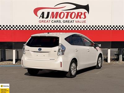 2013 Toyota Prius - Thumbnail