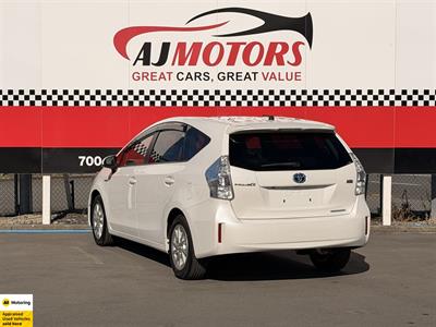 2013 Toyota Prius - Thumbnail