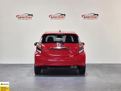 2019 Toyota Aqua - Thumbnail
