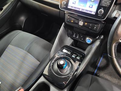2019 Nissan Leaf - Thumbnail