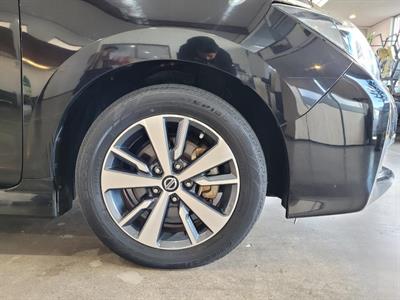 2019 Nissan Leaf - Thumbnail