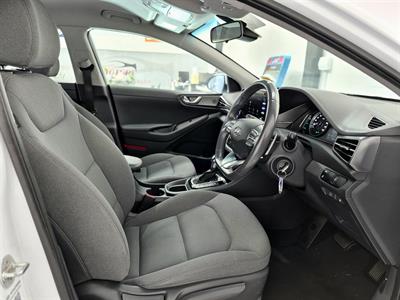 2022 Hyundai IONIQ - Thumbnail