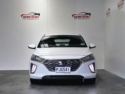 2022 Hyundai IONIQ - Thumbnail