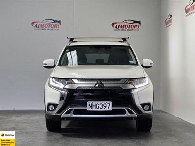 2021 Mitsubishi Outlander - Thumbnail