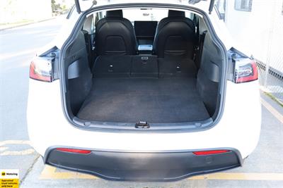 2022 Tesla Model Y - Thumbnail