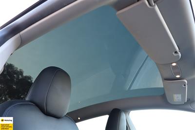 2022 Tesla Model Y - Thumbnail