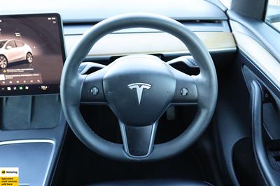 2022 Tesla Model Y - Thumbnail