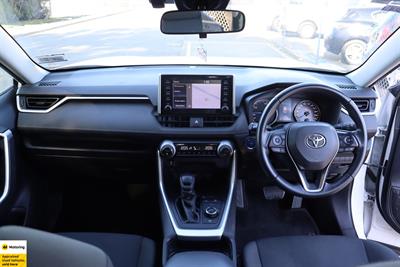 2021 Toyota RAV4 - Thumbnail