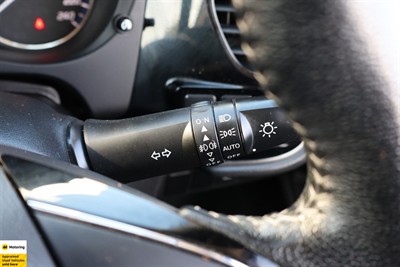 2022 Mitsubishi Outlander - Thumbnail