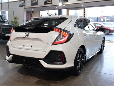 2018 Honda Civic - Thumbnail