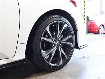 2018 Honda Civic - Thumbnail