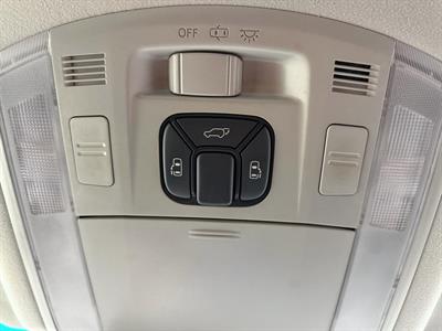 2014 Toyota Vellfire - Thumbnail