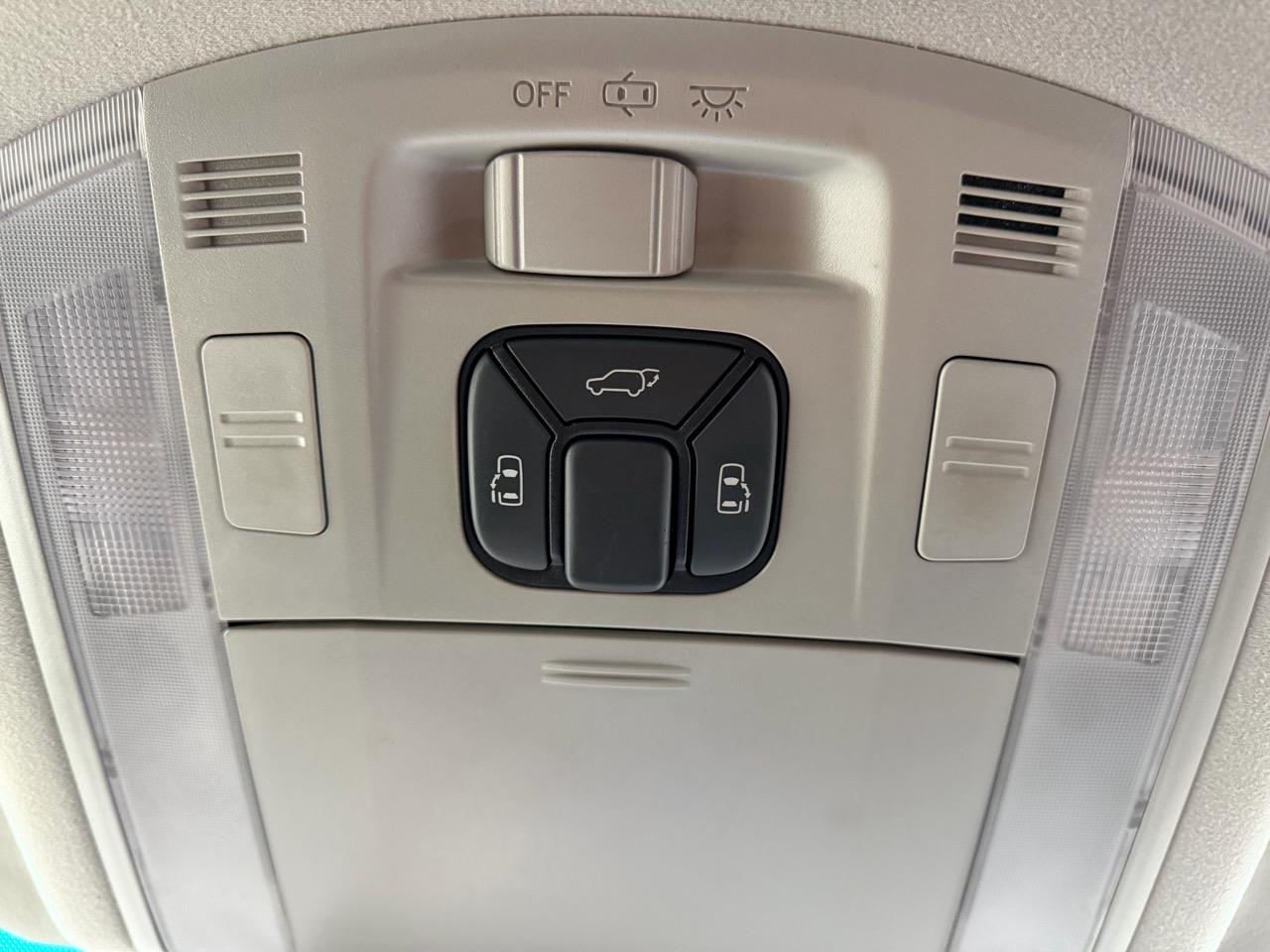 2014 Toyota Vellfire