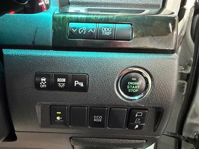 2014 Toyota Vellfire - Thumbnail