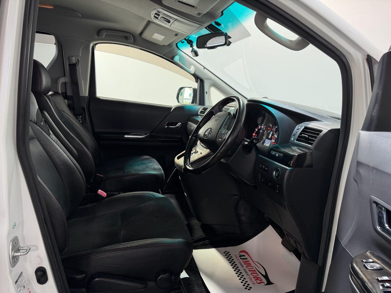 2014 Toyota Vellfire