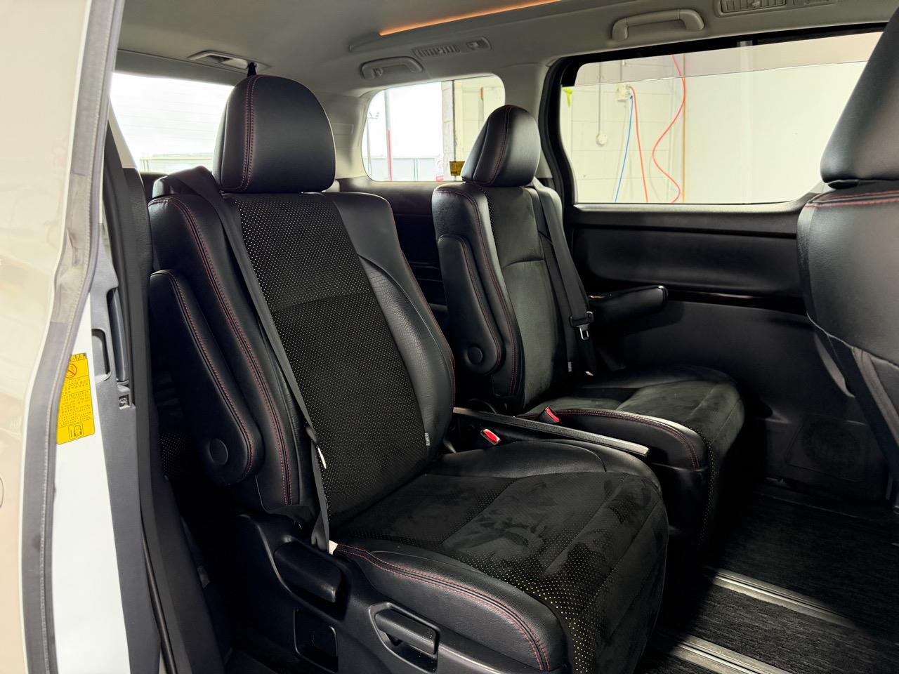 2014 Toyota Vellfire