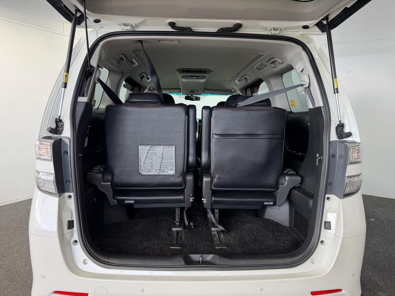 2014 Toyota Vellfire