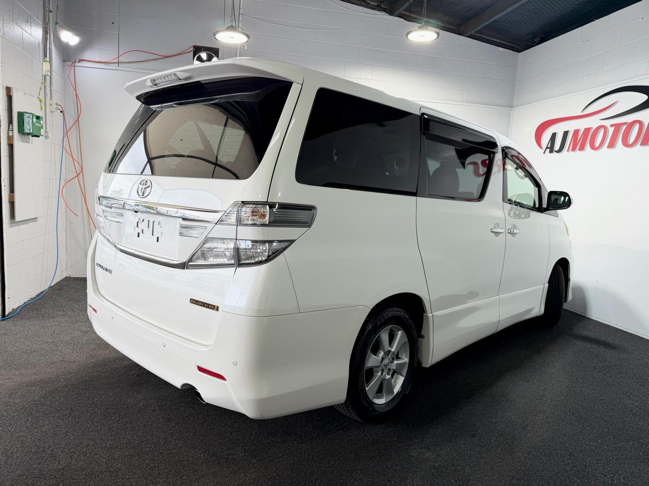 2014 Toyota Vellfire