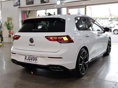 2021 Volkswagen Golf - Thumbnail