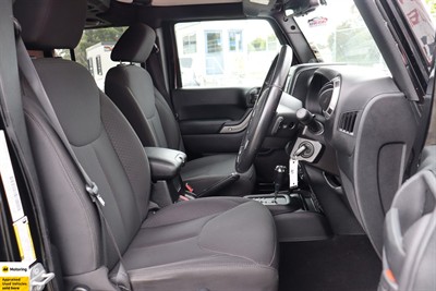 2016 Jeep Wrangler - Thumbnail