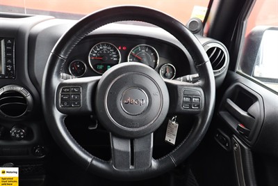 2016 Jeep Wrangler - Thumbnail