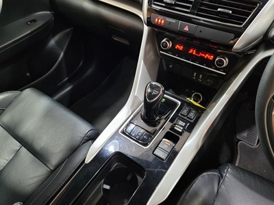 2023 Mitsubishi Eclipse Cross - Thumbnail