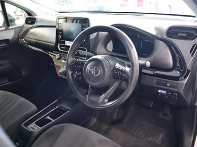 2021 Toyota Aqua - Thumbnail
